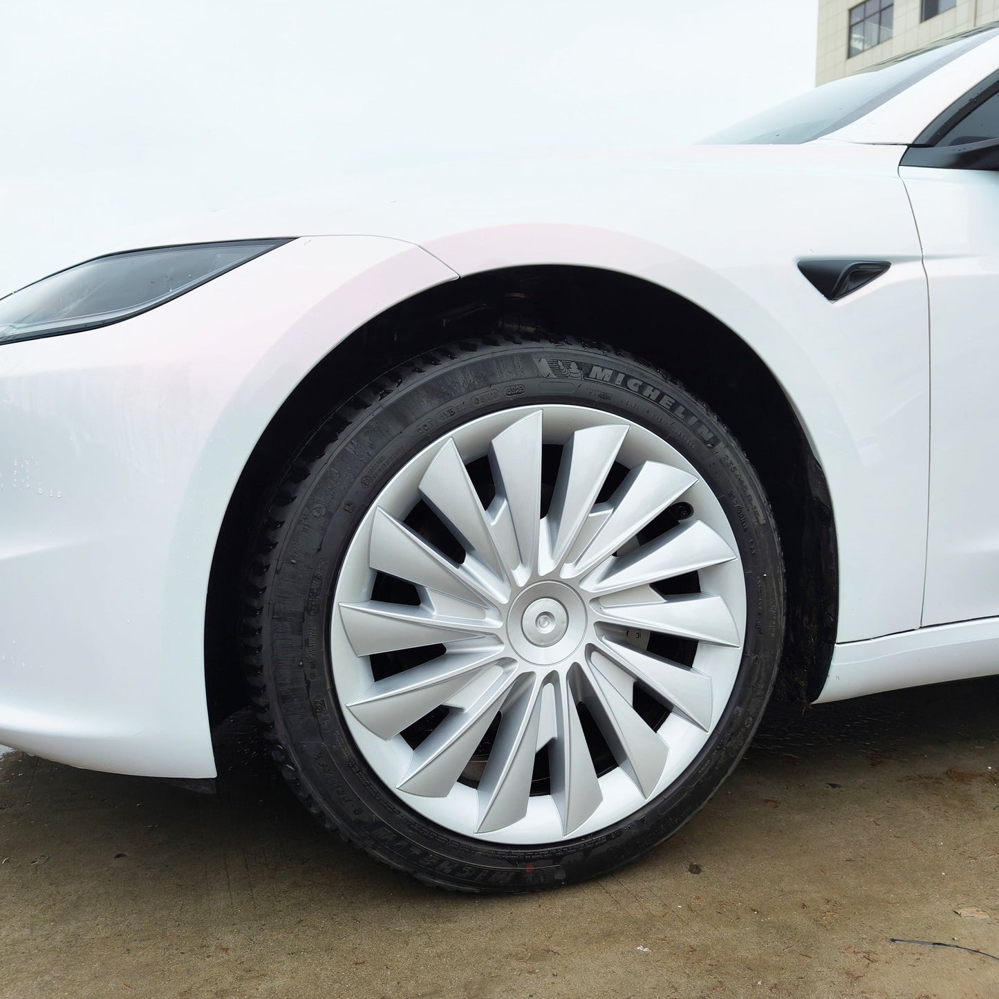 Hubcaps For Tesla 2024+ New Model 3 Highland 18‘’ Photon Wheels - Cyclone Style