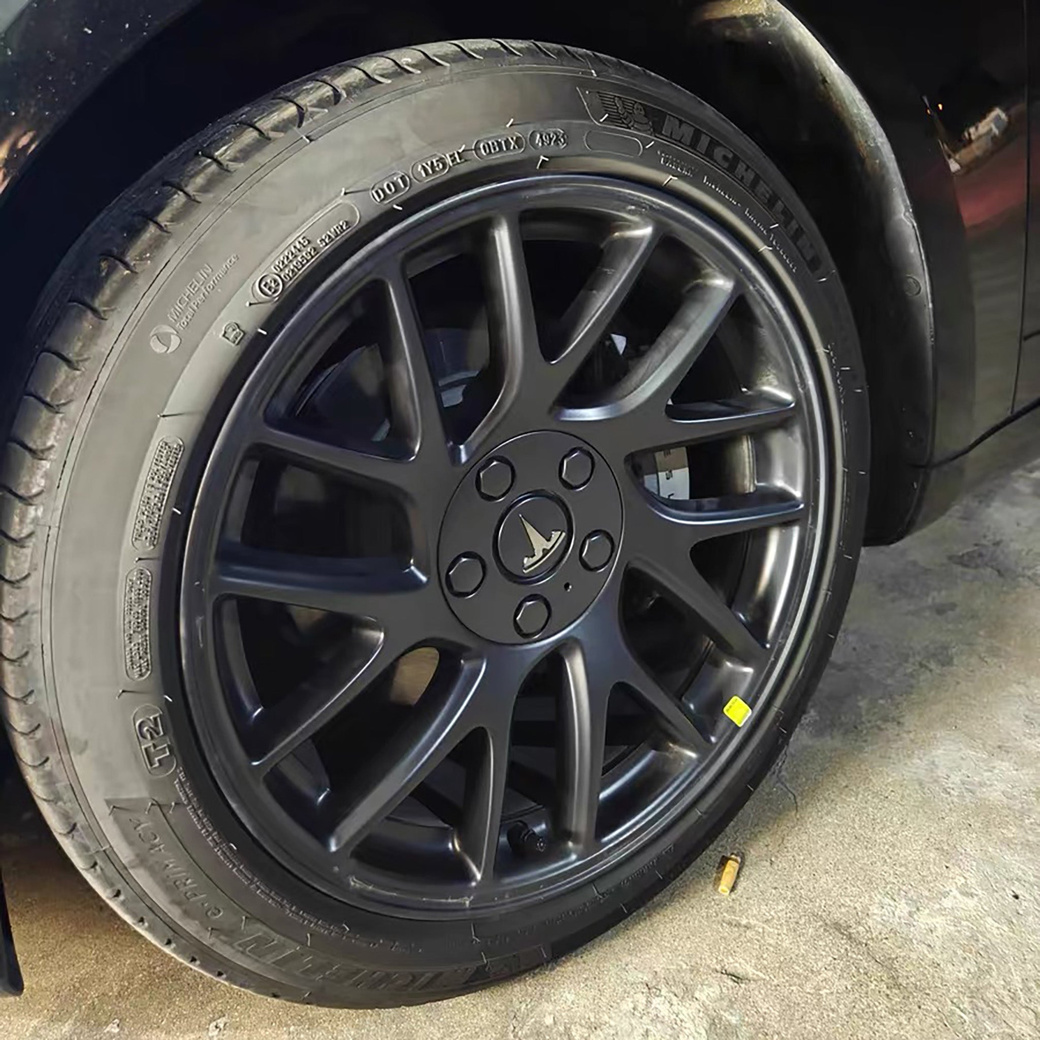 Gen 2 Wheel Center Caps for 2024+ Model 3 Highland 18-Inch Photon Wheels