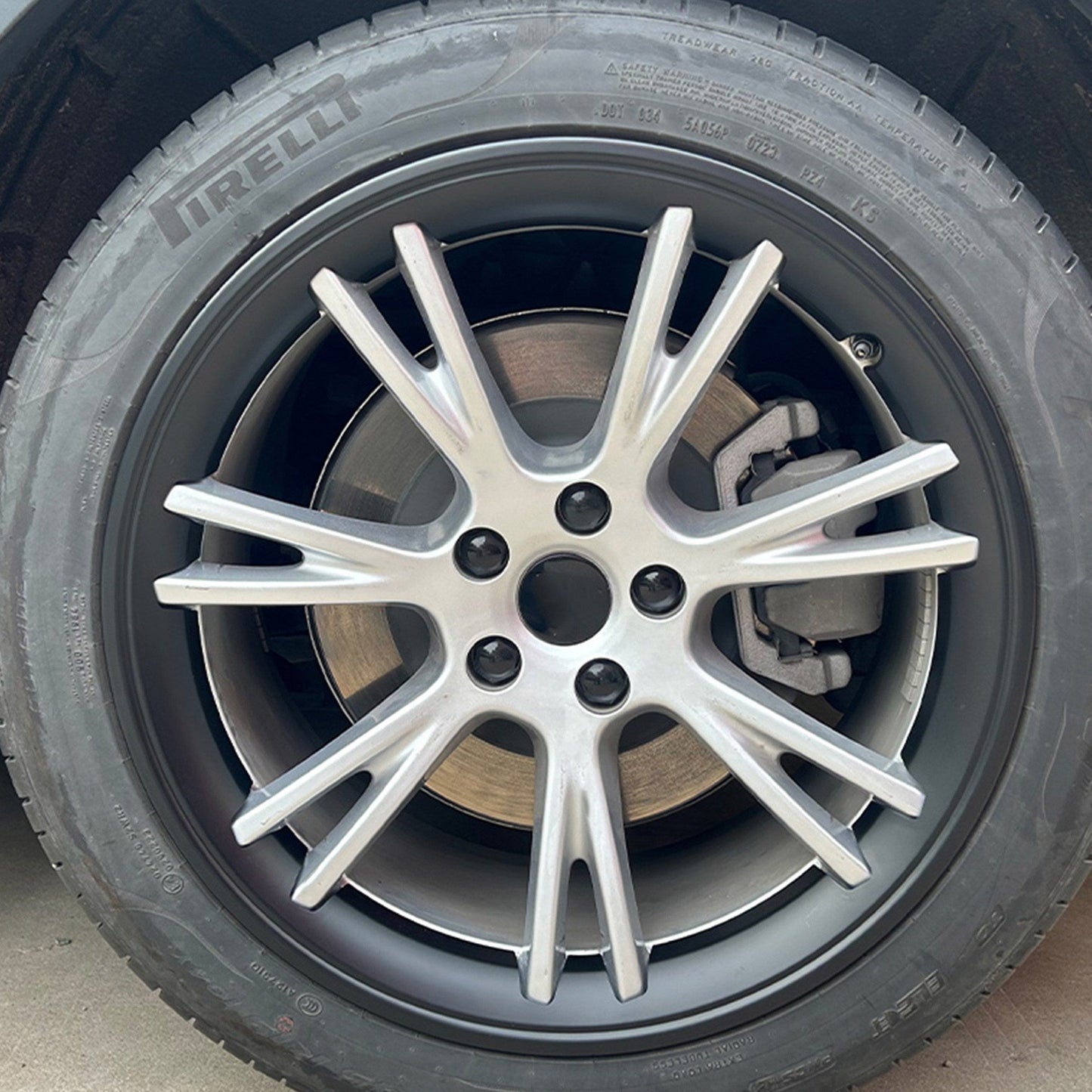 Custom Rim Protector for Tesla Model Y 19'' Gemini Wheels - Stylish & Curb Rash Protection