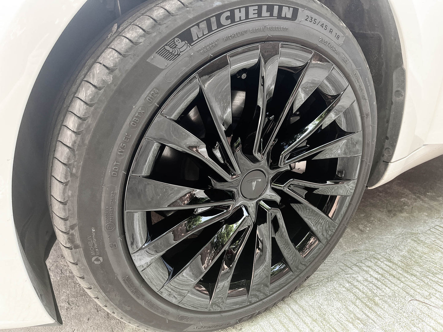 Tesla Wheel Cover for 2024+ New Model 3 Highland 18'' Photon Wheels - Nova Sporty Style