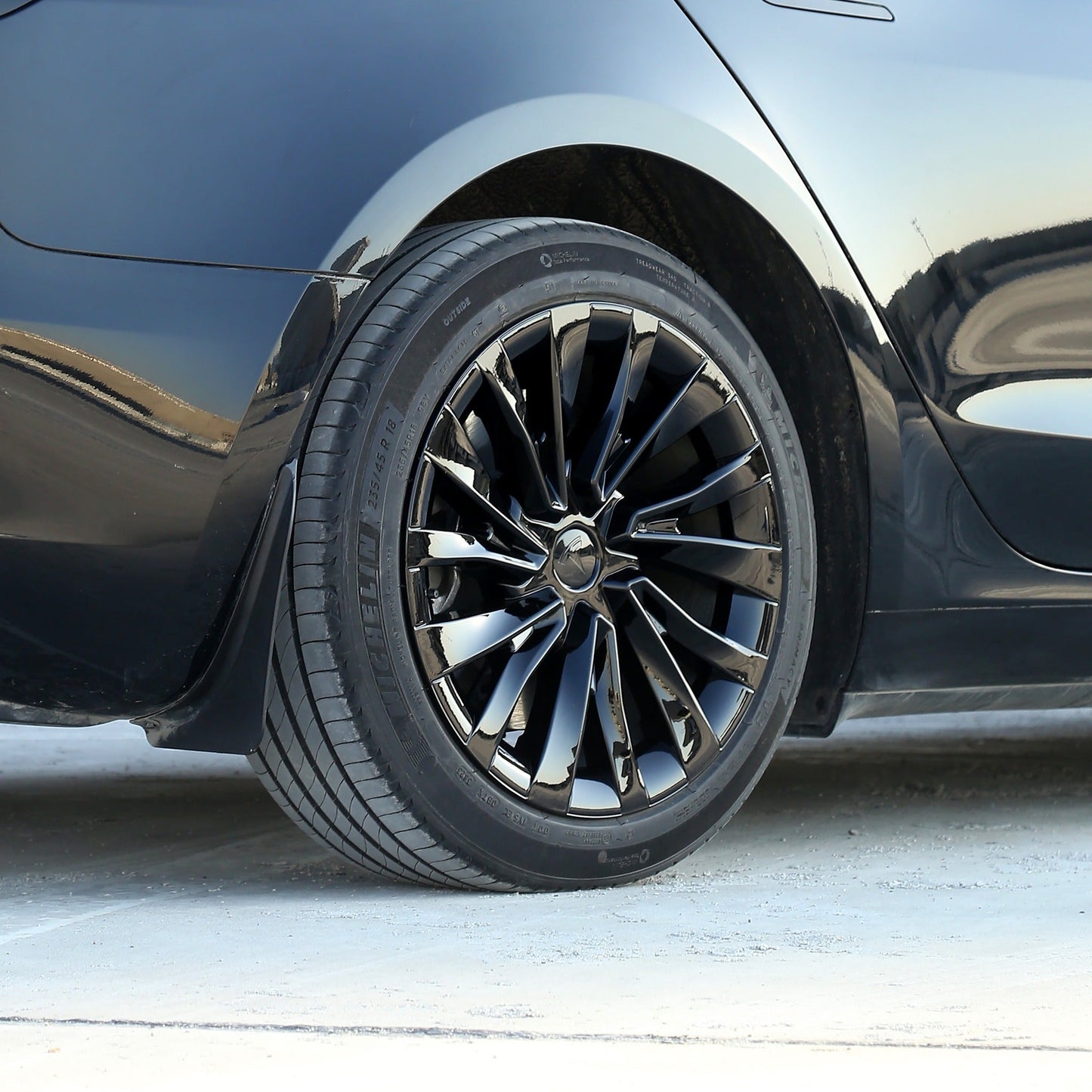 Tesla Wheel Cover for 2024+ New Model 3 Highland 18'' Photon Wheels - Nova Sporty Style