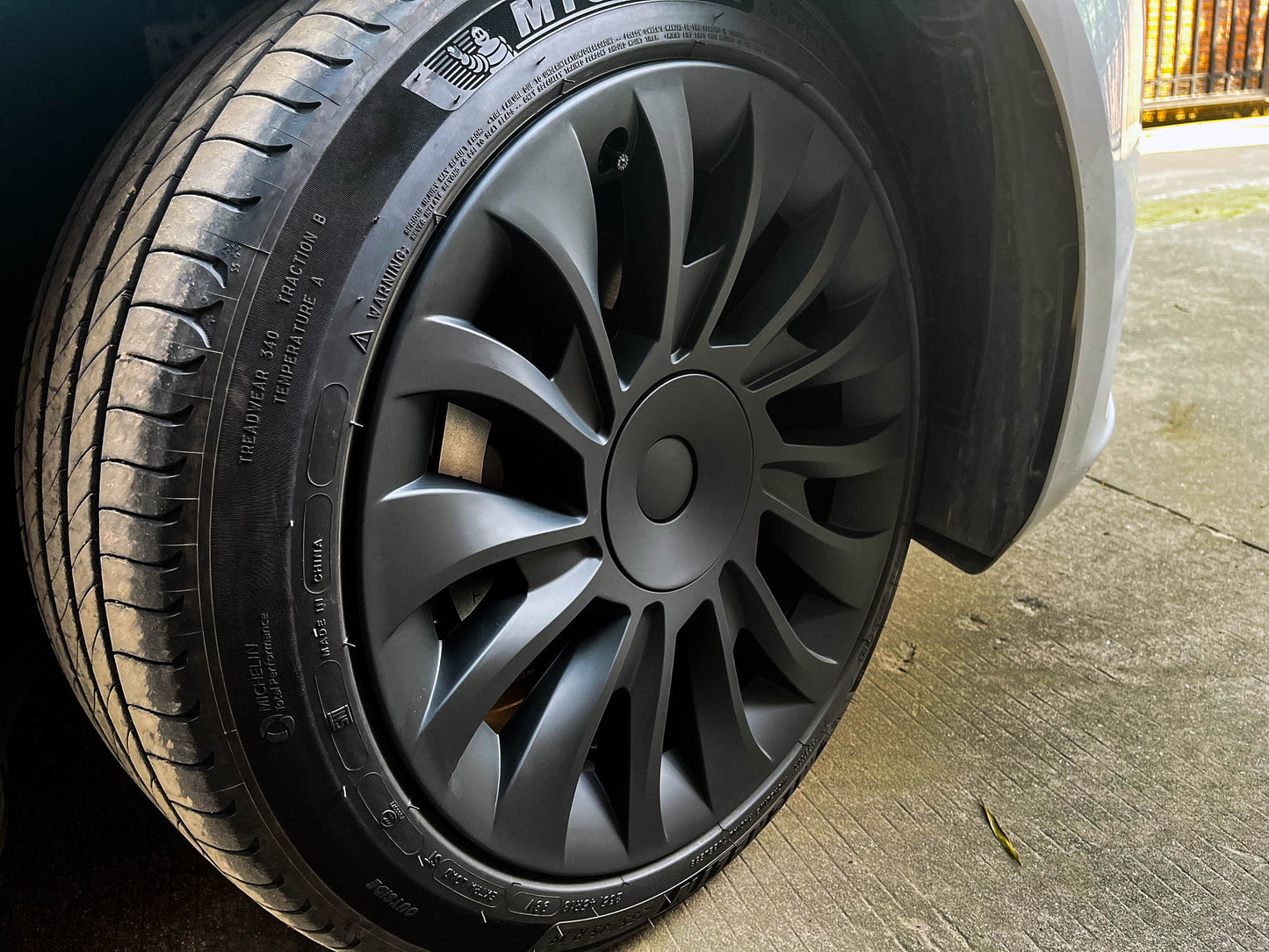 Uberturbine Aero Wheel Covers for Tesla 2024+ New Model 3 Highland 18’’ Photon Wheels