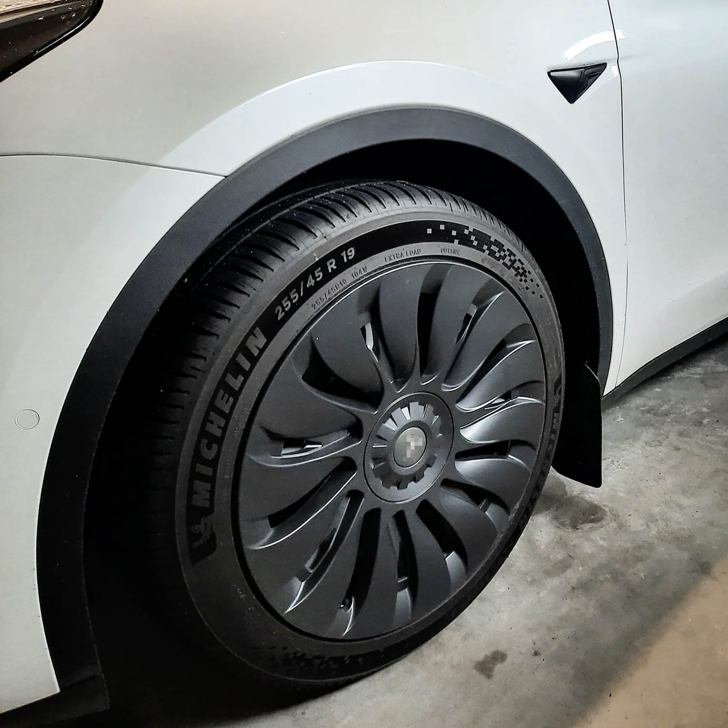 Uberturbine Wheel Covers for Tesla Model Y 19'' Gemini Wheels (Directional)